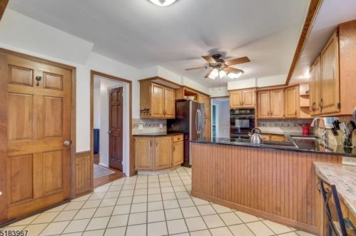 4 Pheasant Ln, Milford NJ  08848-1554 exterior