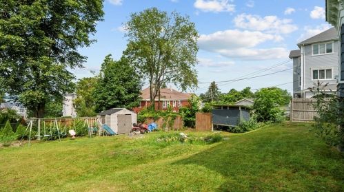 51 Morse Pl, Fall River MA 02724-1346 exterior