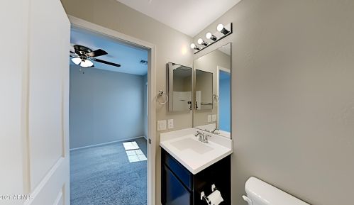 1947 77th Gln, Phoenix AZ  85035-5061 exterior