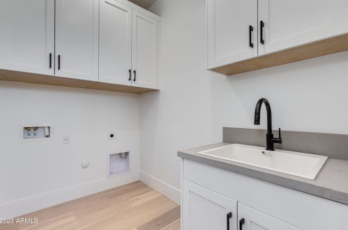 4007 34th St, Phoenix AZ  85040-1820 exterior