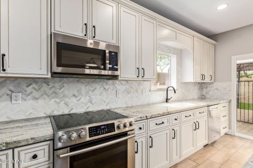 21844 40th Pl, Phoenix AZ  85050-7225 exterior