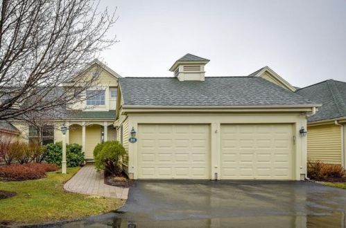 89 Carriage Hill Cir, Southborough, MA 01772-1341