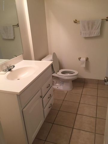 109 Ln Fontenay Ct, Louisville KY  40223-3037 exterior