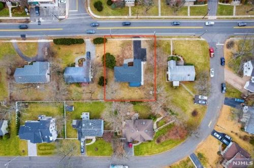 628 Knickerbocker Rd, Cresskill NJ  07626-1023 exterior