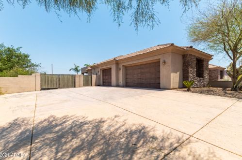 40924 3rd Ave, Phoenix, AZ 85086-8929