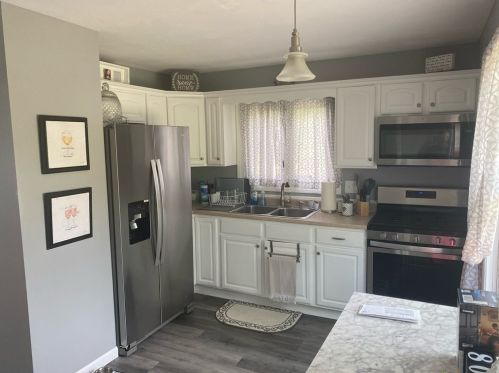 18 Blaze Rd, New Bedford MA  02745-4201 exterior