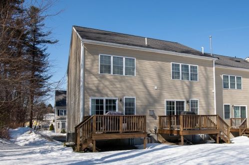 7 Birchbrush Ln, Worcester MA 01606-1191 exterior