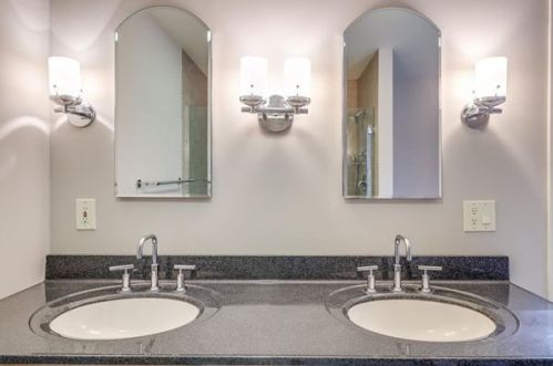 3 Bassett Wood Rd, Harwich MA 02645-2470 exterior