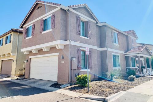 2837 73rd Dr, Phoenix, AZ 85035-3256