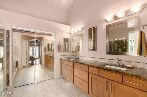 1709 Cathedral Rock Dr, Phoenix AZ 85048-8909 exterior