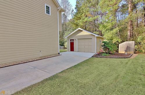 255 Hillandale Dr, Stockbridge GA 30281-3047 exterior