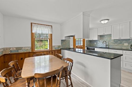 45 Mdw Vw Rd, Chatham MA 02633-2618 exterior