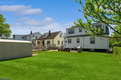 54 Meacham St, Belleville NJ 07109-1935 exterior