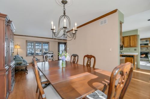 14 Meagan Ln, Lemont IL 60439-4496 exterior