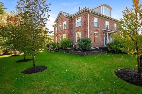 24 Evergreen Ave, Newton MA  02466-1703 exterior