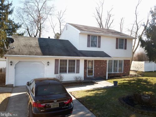 239 Hampshire Dr, West Deptford NJ 08096-4206 exterior