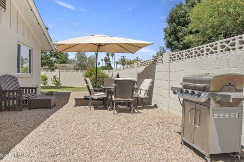 210 Butler Dr, Phoenix AZ 85051-4649 exterior