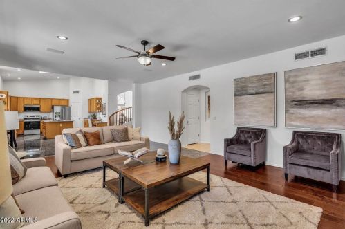 1916 Claire Dr, Phoenix AZ 85022-4106 exterior