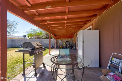 14233 38 St, Phoenix AZ 85018-5814 exterior