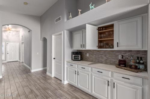 2310 Bent Tree Dr, Phoenix AZ  85085-4771 exterior