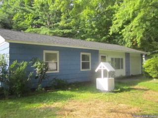 54 Overlook Dr, Woodstock, NY 12498-1445