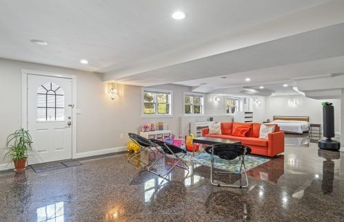 18 Francis St, North Reading MA 01864-3121 exterior