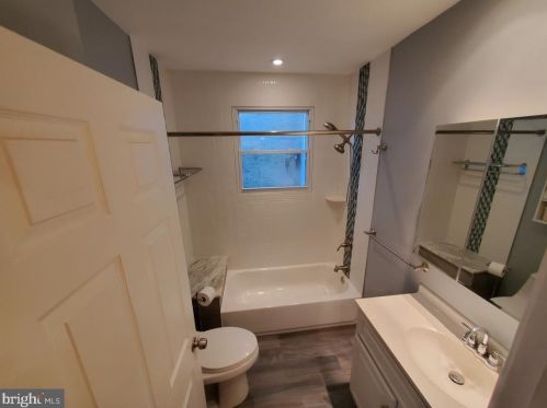 7815 Germantown Ave, Philadelphia PA 19133-1729 exterior