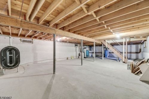 4 Pheasant Ln, Milford NJ  08848-1554 exterior