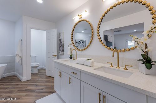 1121 Bethany Home Rd, Phoenix AZ  85014-2229 exterior