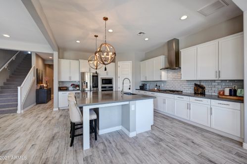 22029 33 Pl, Phoenix AZ 85018 exterior