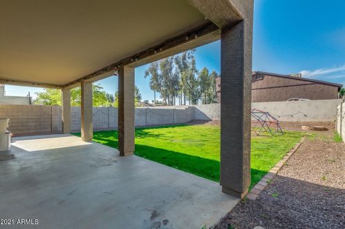 2126 Aire Libre Ave, Phoenix AZ 85022 exterior