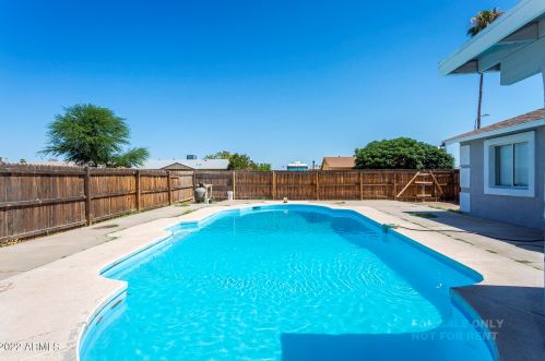 2014 51 Dr, Phoenix AZ 85035-1902 exterior