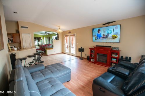 6108 37 Dr, Phoenix AZ 85051-1108 exterior