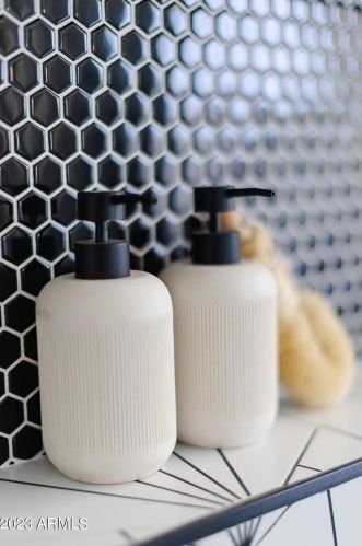 4225 34th Pl, Phoenix AZ  85018-4737 exterior