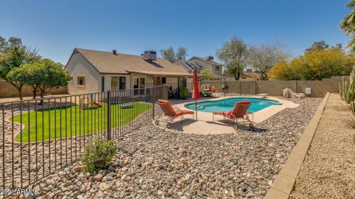 4302 Acoma Dr, Phoenix AZ 85032-4855 exterior