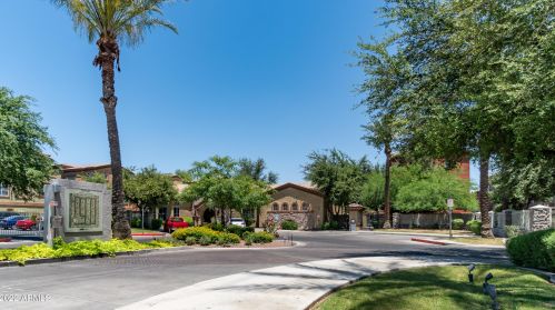 1920 Bell Rd, Phoenix AZ 85022-6278 exterior