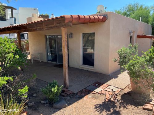 5702 Camelback Rd, Phoenix AZ  85018-3216 exterior