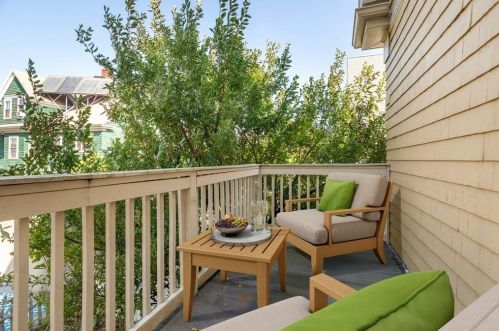 20 Everett St, Arlington MA 02474-6902 exterior