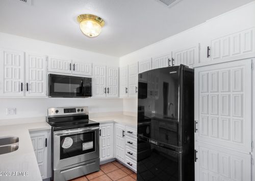 6802 Cambridge Ave, Phoenix AZ 85008-1216 exterior