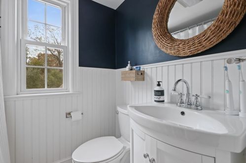 24 Bradley Wood Dr, Hingham MA 02043-1731 exterior