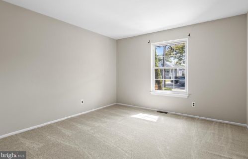 565 Salem Ave, West Deptford NJ 08096-3204 exterior