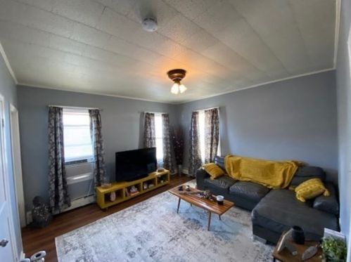 208 Grinnell St, New Bedford MA 02740-3269 exterior