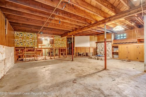 20 Irving Pl, Tinton Falls NJ  07724-1607 exterior