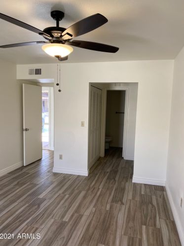 3830 Crittenden Ln, Phoenix AZ  85019-4012 exterior