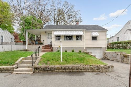 99 Lawrence St, Methuen, MA 01844-4448