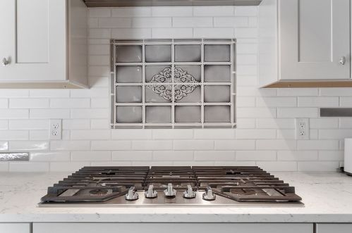 71 Pinetree Dr, Methuen MA 01844-1268 exterior