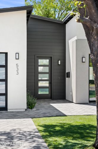 533 Belmont Ave, Phoenix AZ 85051-6766 exterior