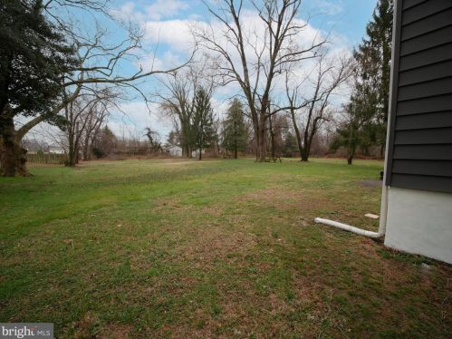 145 Crown Point Rd, West Deptford NJ  08093-1131 exterior