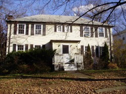 32 Blake St, Newton, MA 02460-2028