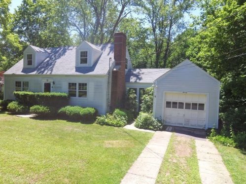 20 Leahey Ave, South Hadley, MA 01075-1333